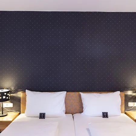 ホテル Arthotel Ana Aura 3*