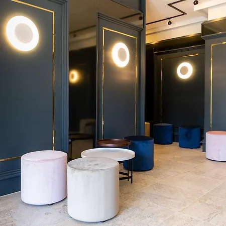 ホテル Arthotel Ana Aura 3*